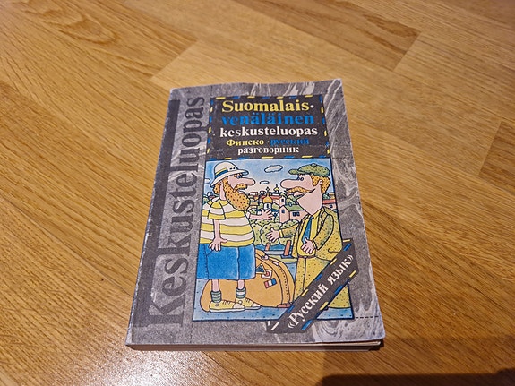Suomalais-venäläinen keskusteluopas 1992
