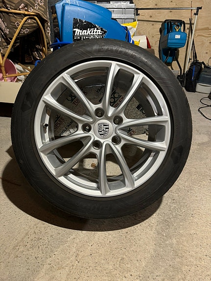 Porschen 19” vanteet kesärenkailla
