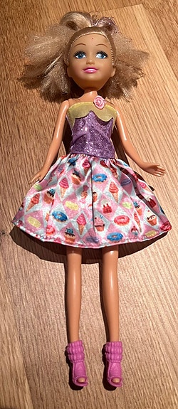 Barbie nukke