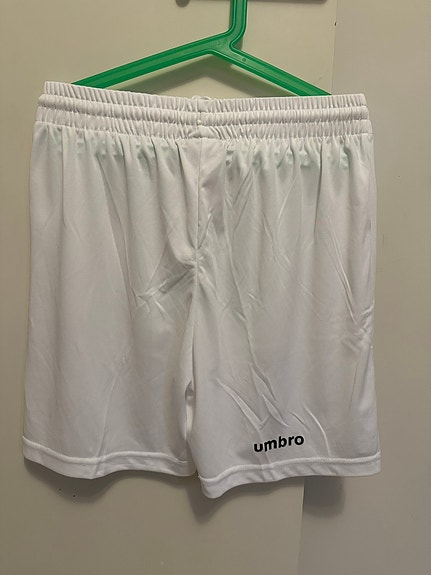 Umbro uudet shortsit, ei käytetty