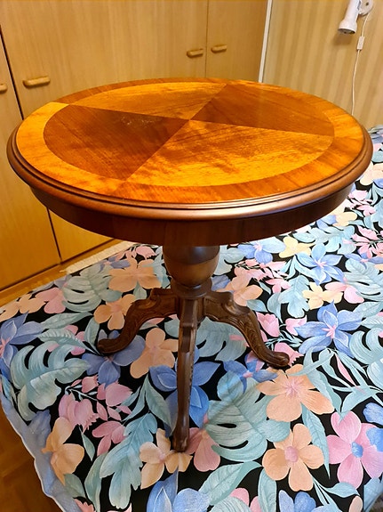 Product image 1 of 4