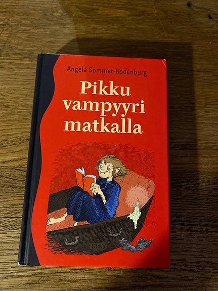 Pikku vampyyri matkalla