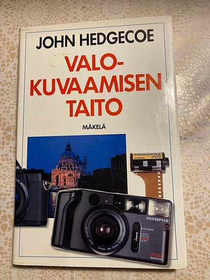 Johm Hedgecoe: Valokuvaamisen taito
