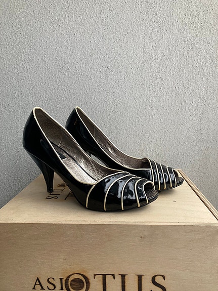 Spirit korkokengät 39 peep toe -kärjellä