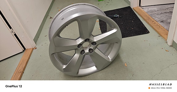19*8 et27 Audi Q5 alkuperäisvanteet VIIKON31 loppuun 360€