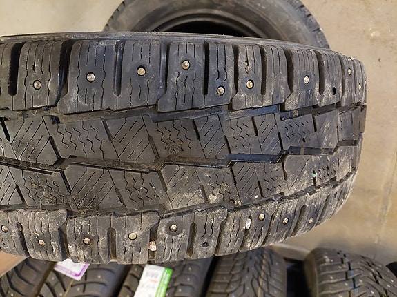 205/65R16C Michelin nastarenkaat 1kpl