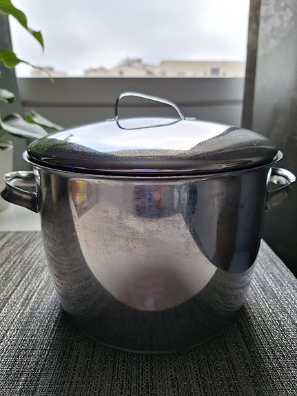 Iso kattila, ei induktioliedelle