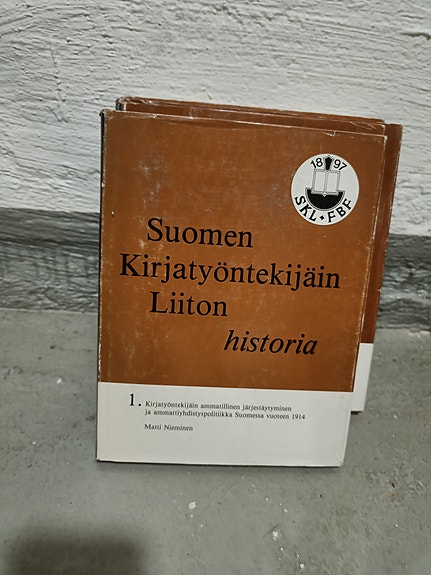 Suomen kirjatyöntekijäin liiton historia 1-4