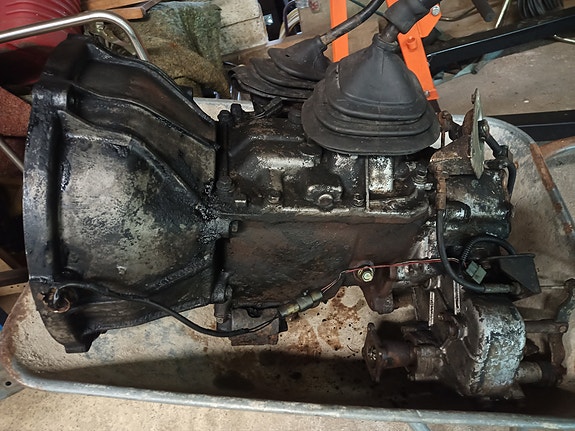 1983 Toyota land cruiser 60 4 speed gearbox