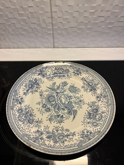 Arabian vanhat lautaset