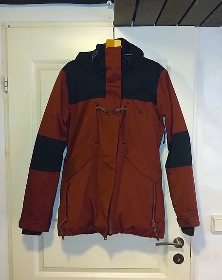 Product image 1 of 2