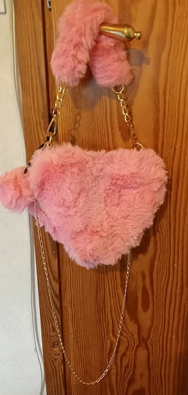 Pinkki laukku, uusi