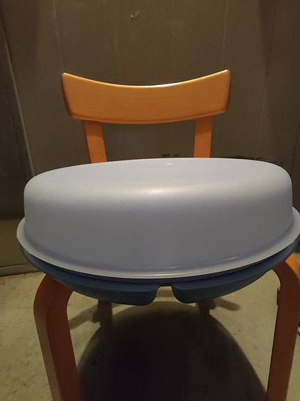 Tupperware tarjoiluastia