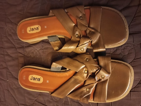 Uudet nahkaiset kengät Jana, koko 41