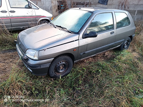 Renault Clio osina