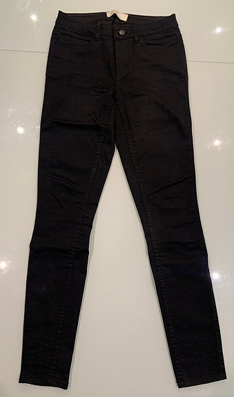 M Pieces farkut