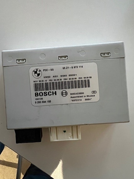BMW E90, Parkkitutka ohjainyksikkö