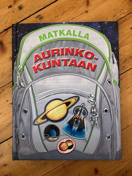 Matkalla aurinkokuntaan kirja
