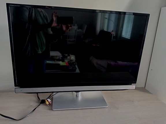 TV näyttö Toshiba