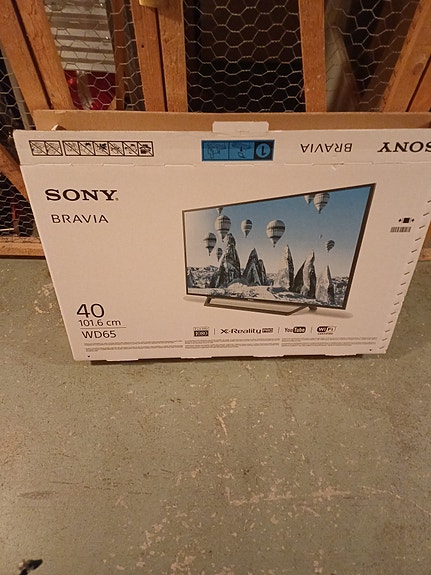 Sony Bravia myyntilaatikko