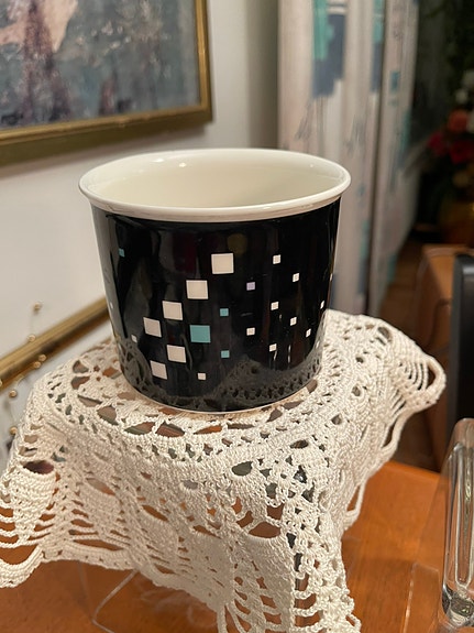 Arabia kulho, musta, Design  Tove Slotte