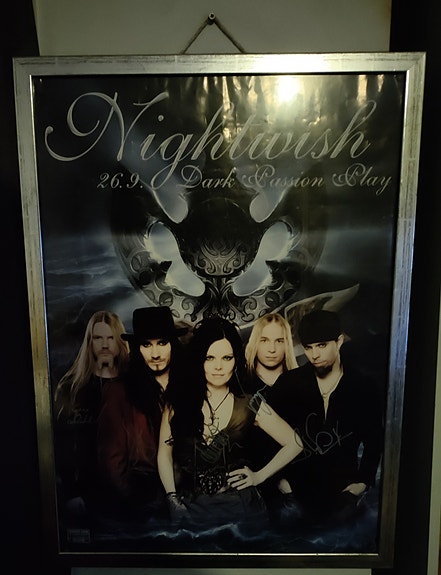 Nightwish: Kehystetty Promo juliste Nimmareilla.