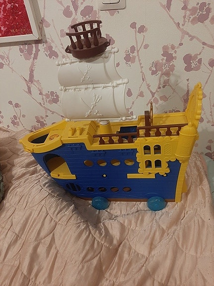 Product image 1 of 3