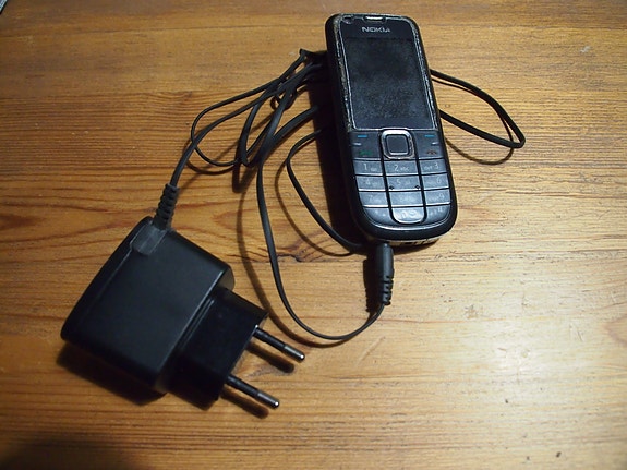 nokia puhelin 3120 c-1