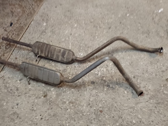 Renault Laguna II pakoputki / keskiosa / keskimmäinen äänenvaimennin