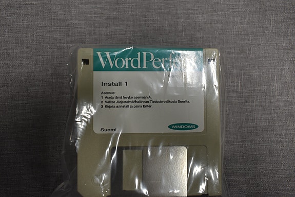 (A)2457 Windows Wordperfect