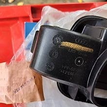 Tankkausluukun runko  AUDI A4 2008-