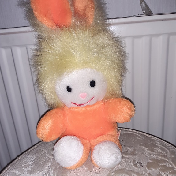 Pehmolelu Pupu Oranssi Valkoinen