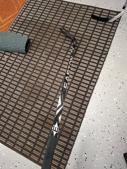 Easton SE6 jääkiekkomaila
