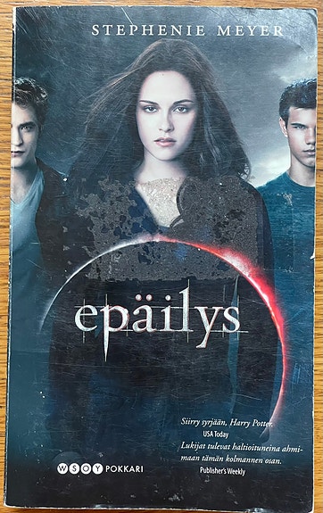 Epäilys - Stephenie Meyer
