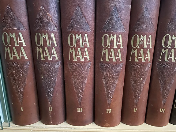Oma maa 1-6: tietokirja Suomen kodeille +hakemisto