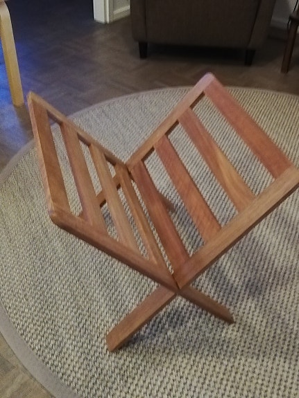 Lehtiteline, puinen