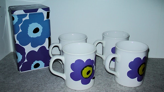 Marimekko kahvikupit, peltipurkki