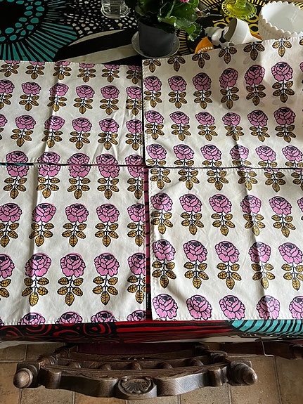 Marimekko Vihkiruusu vahakangas tabletit