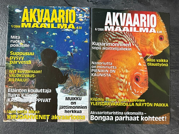 2kpl Akvaario maailma lehtiä