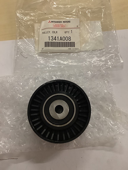 1341A008 ohjainrulla moniurahihna Dodge,Jeep,Chrysler,Mitsubishi