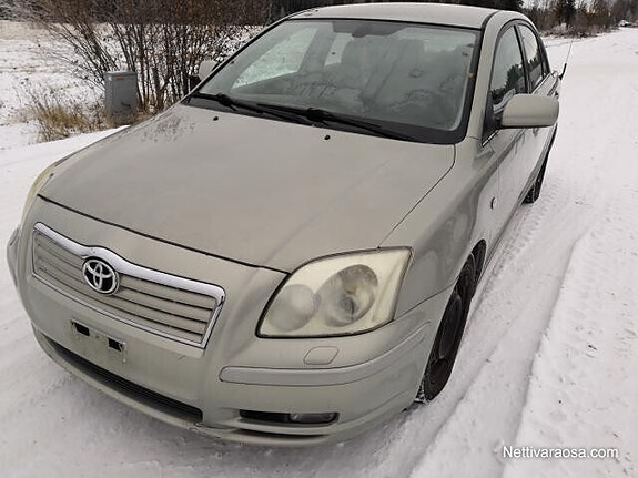Toyota Avensis 2.4 Sedan -04