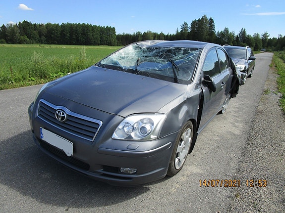 Toyota Avensis 1.8 VVT-i sedan -04
