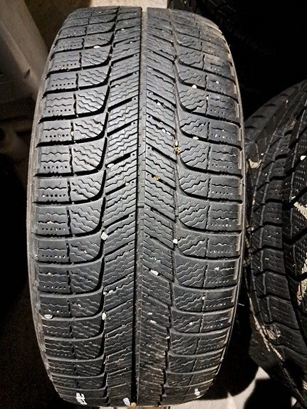 Michelin 215/55R17 kitkapari