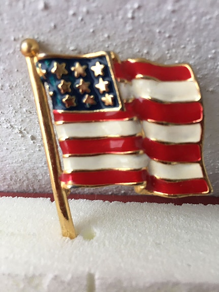 Rintamerkki USA lippu. Vintage.