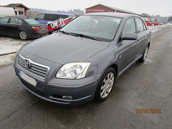 Toyota Avensis 1.8 LB -03