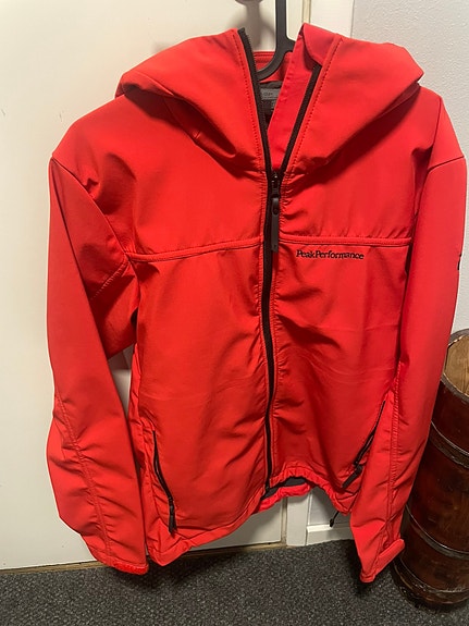 Peak performance softshell takki S