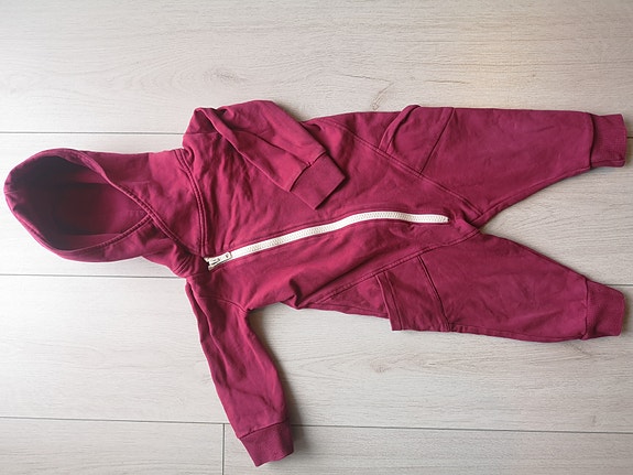 Gugguu jumpsuit koko 74