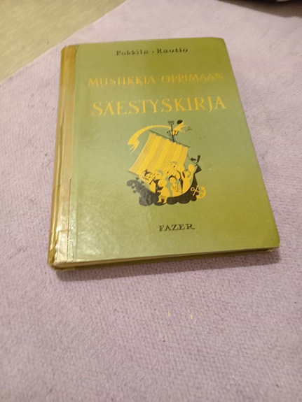 Pukkila Rautio musiikkia oppimaan säestyskirja