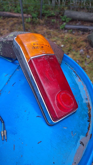 Datsun 100a farmari vas takalamppu