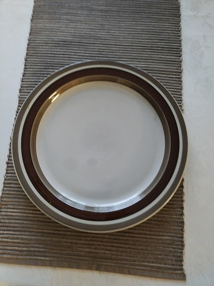 Pirtti-sarjan astioita